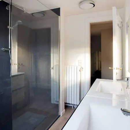 Enjoy - With Private Swimming Pool *